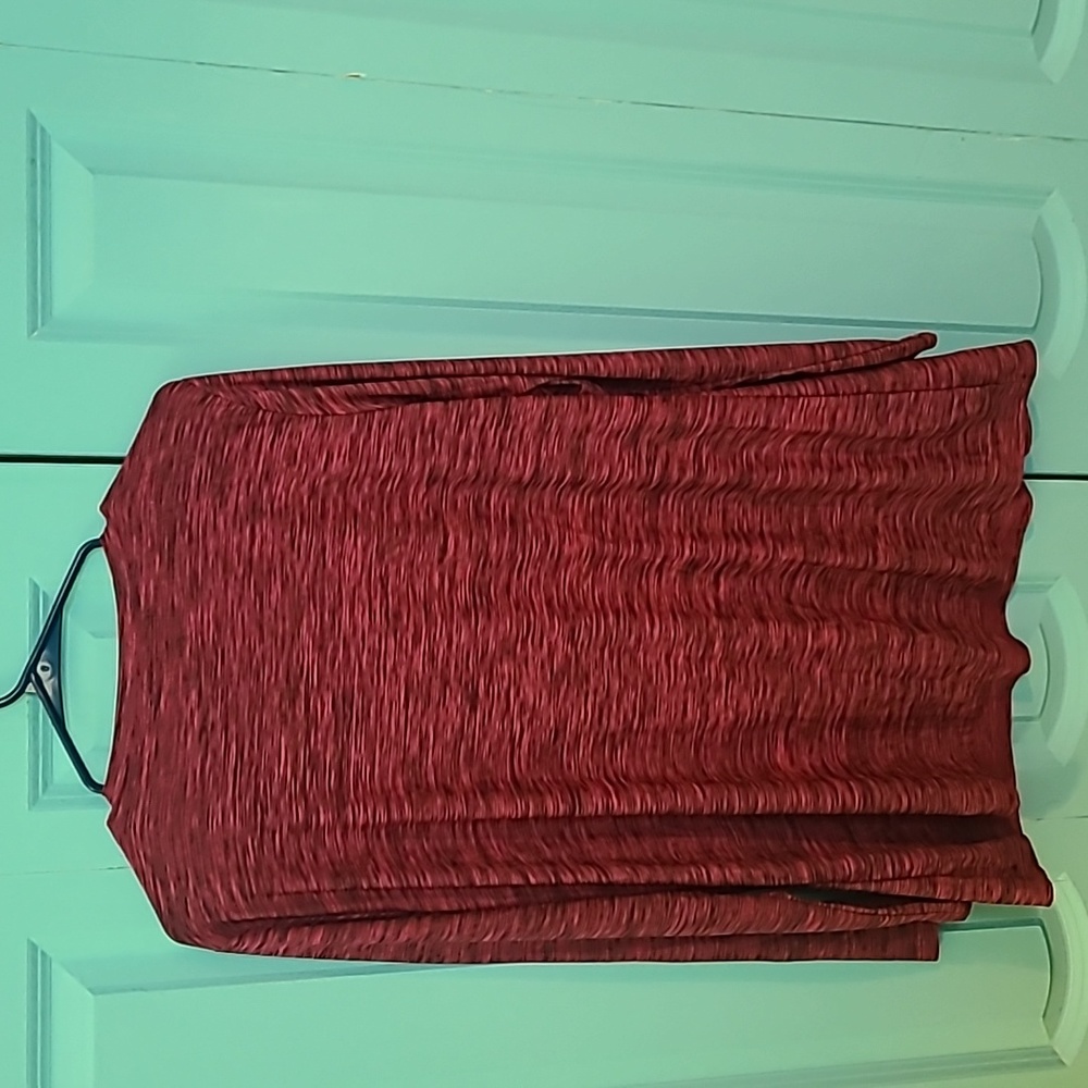 Fuchsia top - Picture 2 of 3